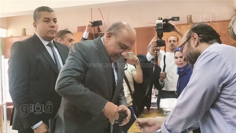 وزير الكهرباء 