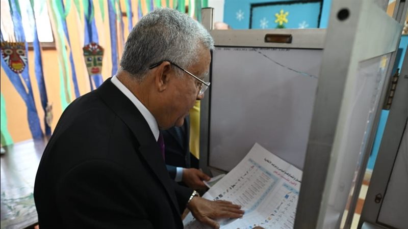 رئيس النواب أثناء