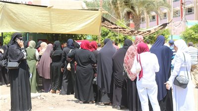أهالي منطقة الخياطة بدمياط يدلون بأصواتهم في انتخابات الشيوخ (صور)