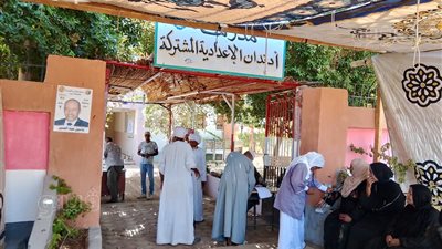 حالات اعياء داخل لجان الاقتراع فى اسوان بأول يوم انتخابات مجلس الشيوخ 