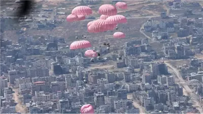 لأول مرة، الجيش الكندي يسقط مساعدات إنسانية على غزة 