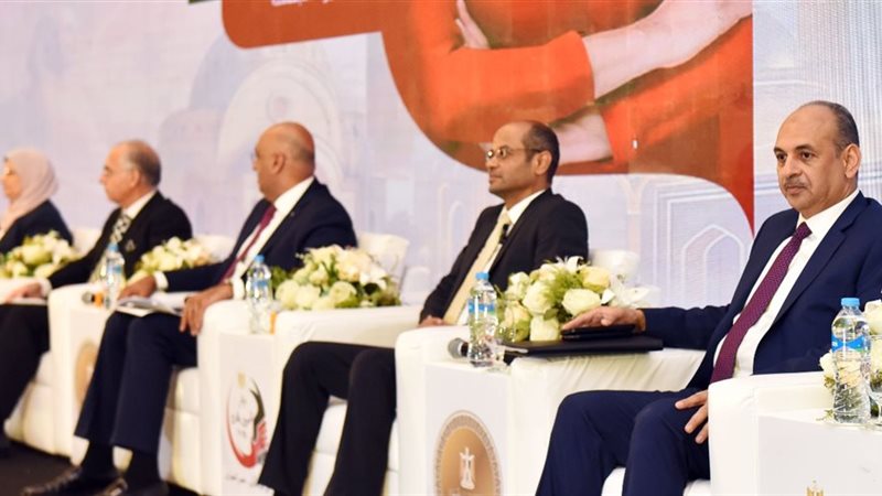  رئيس البورصة يشارك