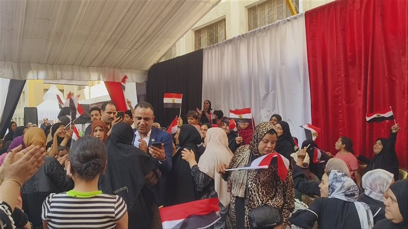 من أمام اللجان الانتخابية