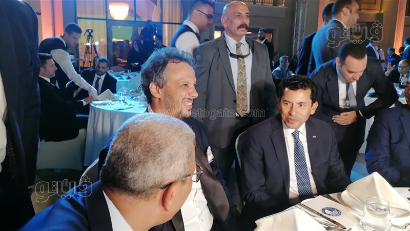 وزير الشباب والرياضة