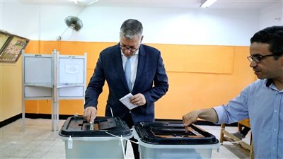 انتخابات مجلس الشيوخ 2025، وزير البترول يدلي بصوته في التجمع الخامس (صور)