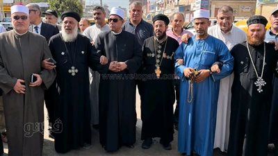  «الهلال والصليب في طابور واحد».. قيادات دينية تشارك في ماراثون الشيوخ بالشرقية (صور)