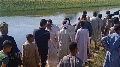 السيارة غرقت بالترعة، مصرع عضو لجنة انتخابية بالشيوخ وزوجها أثناء التوجه لمقر التصويت بالأقصر (صور)