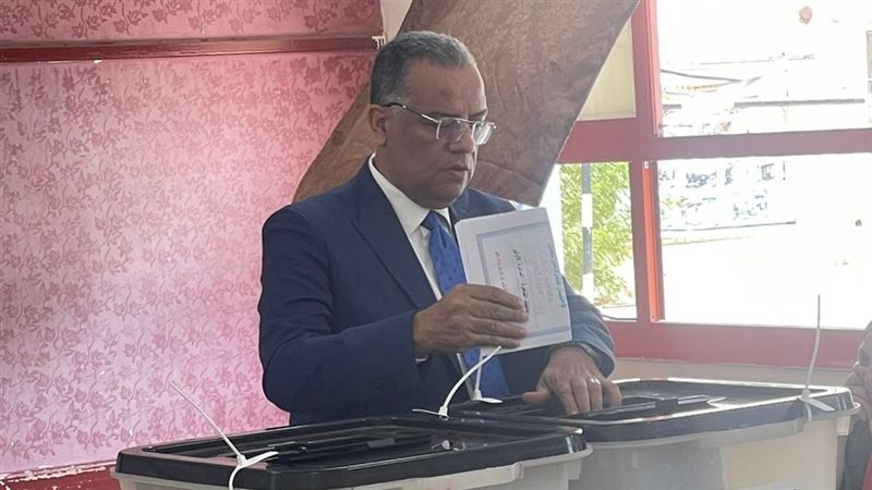 محمود مسلم، فيتو