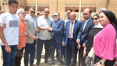 رئيس حزب الوفد السابق يُدلي بصوته في انتخابات 