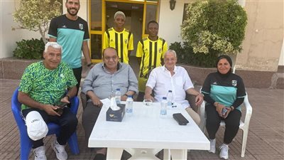 المشرف على الكرة بالمقاولون يطمئن على استعدادات فريق السيدات قبل انطلاق الموسم الجديد