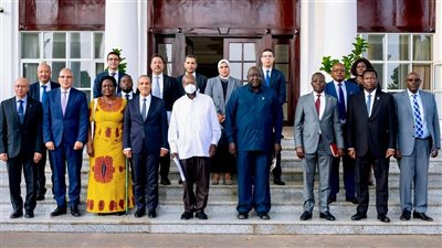 وزيرا الري والخارجية يناقشان مع موسيفيني تطبيق القانون الدولي للأنهار في حوض النيل 