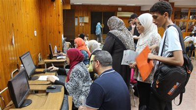 معامل التنسيق الإلكتروني بجامعة المنصورة تستقبل طلاب المرحلة الثانية للثانوية العامة