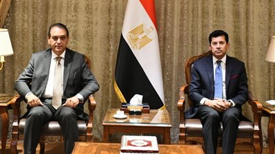 وزير الرياضة يلتقي المجلس العلمي ويوجه بتشكيل لجنة تقييم بالتنسيق مع الأولمبية 