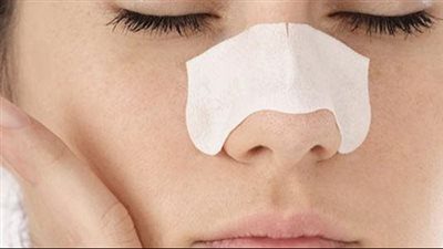 قناع طبيعي يخلصك من البثور السوداء في خطوات بسيطة 