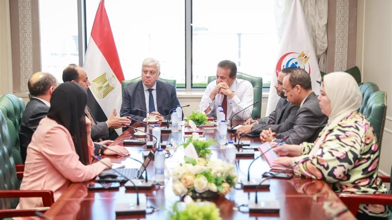 اجتماع د.خالد عبدالغفار
