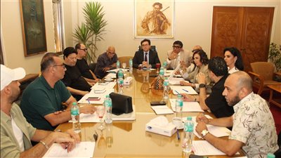 اعتماد البوستر، وزير الثقافة يجتمع باللجنة العليا لمهرجان ومؤتمر الموسيقى العربية الـ33 