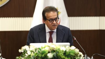 اجتماع عاجل لوزير الصحة لمتابعة سداد مستحقات شركات الأدوية 