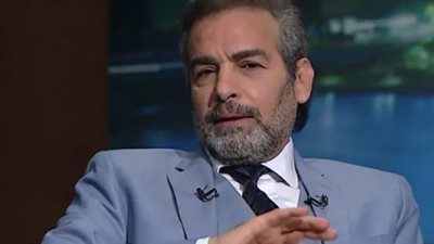 أحمد عبد العزيز عن فيديو رفض مصافحة معجب: اتفهم غلط.. وجمهوري هو سبب نجاحي 