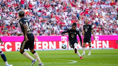بايرن ميونخ يتقدم على توتنهام في الشوط الأول وديًا