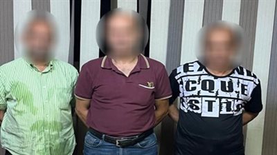 حاميها حراميها، ضبط 3 أشخاص بتهمة الاستيلاء على أموال الدعم من البطاقات التموينية