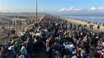 إلى صعيد غزة، آلاف النازحين يعودون للمدينة المنكوبة (بث مباشر) 