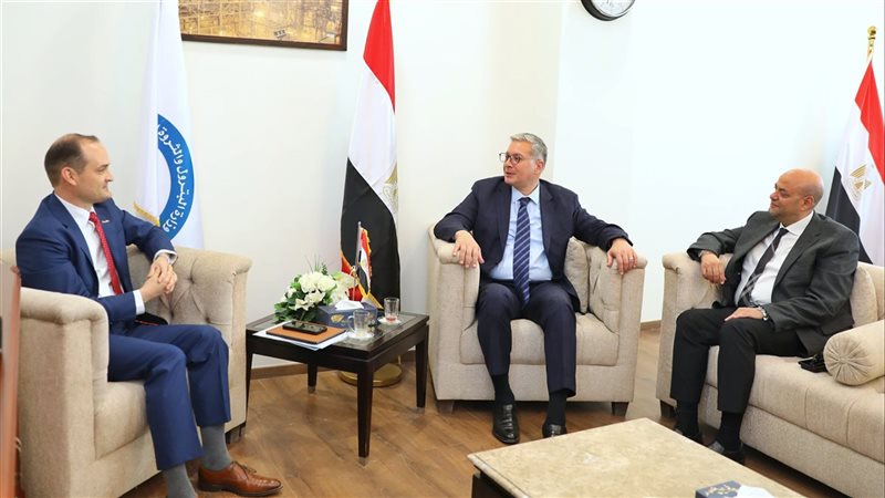 البترول، فيتو 