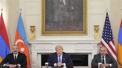ترامب يشهد توقيع اتفاق سلام تاريخي بين أرمينيا وأذربيجان (فيديو)