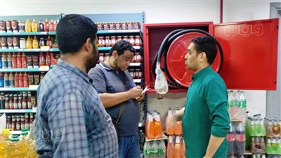 حملات تفتيشية على المنشآت التجارية لضبط الأسواق بأسوان (صور)