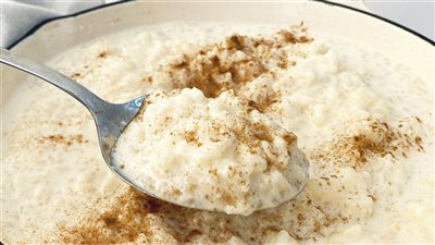 بدون نشا، طريقة سهلة لتحضير الرز بلبن بمكونات بسيطة