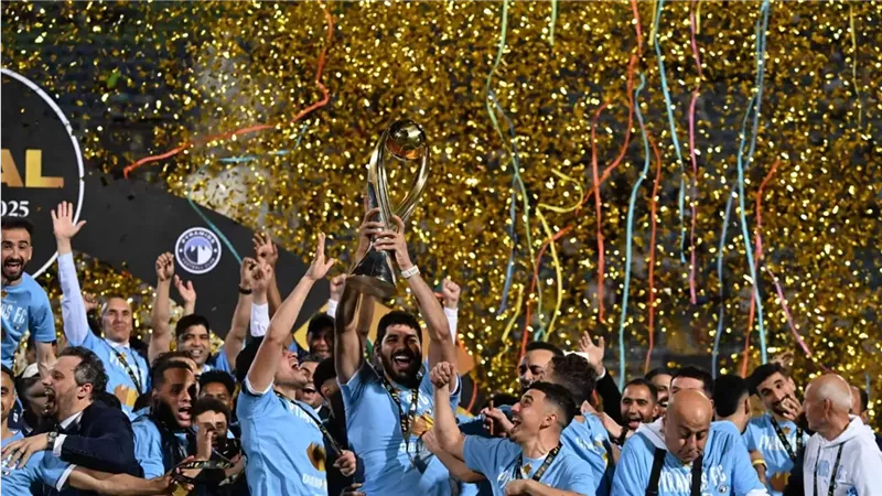 بيراميدز، فيتو