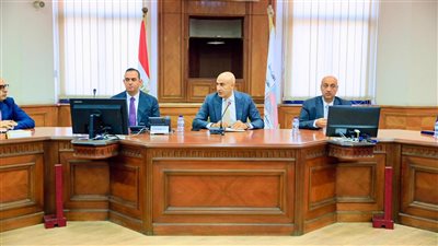 منها تسليم الكتب للمدارس فورًا، قرارات عاجلة من وزير التعليم بشأن العام الدراسي الجديد 