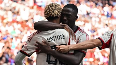 إيكيتيكي يسجل هدف ليفربول الأول في شباك بورنموث