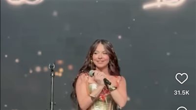 بعد تصدرها الترند، السورية بيسان إسماعيل تبكي في أول حفل لها بلبنان (فيديو) 