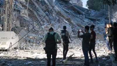 قوات الاحتلال تكثف قصفها العنيف على شرق غزة 