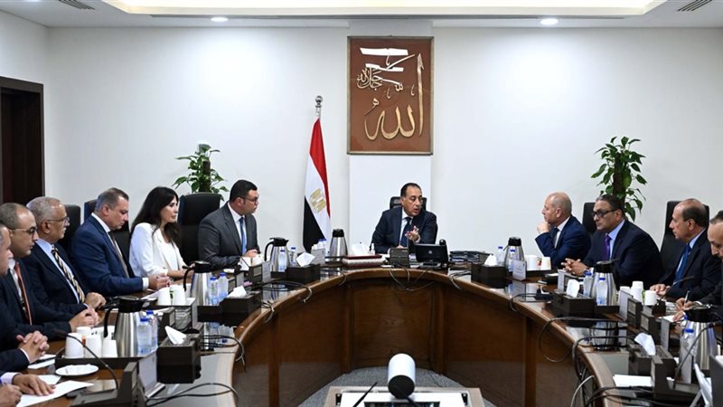 اجتماع الدكتور مصطفي