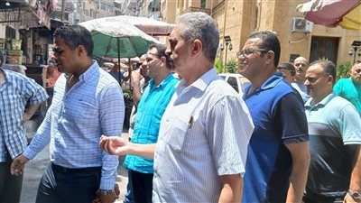 تحرير 60 محضر مخالفات وضبط 2 طن زيت مجهول المصدر بالمنوفية