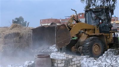 تنفيذ 10 قرارات إزالة على مساحة 6 قراريط بكفر الشيخ (صور) 