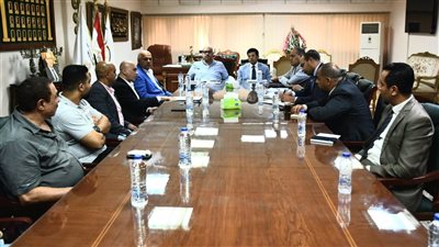 استعدادات أولمبياد لوس أنجلوس، وزير الرياضة ورئيس الأولمبية يجتمعان باتحادات رفع الأثقال والمصارعة