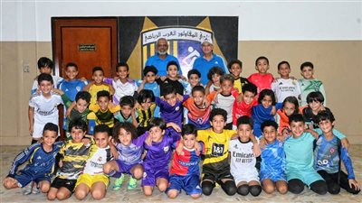 رئيس قطاع براعم نادي المقاولون يلتقي بأولياء أمور اللاعبين الجدد