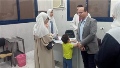 محافظ الدقهلية يحيل المدير الإداري بمستشفى الجلدية بالمنصورة للتحقيق (صور)