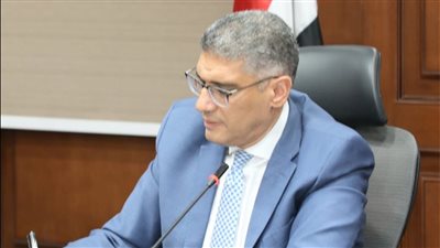 محافظ الجيزة يوجه بتيسير إجراءات التصالح في الهرم وإزالة التعديات بالبدرشين