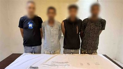 ضبط 4 عاطلين بالقليوبية بعد تداول فيديو يظهر تعاطيهم المواد المخدرة