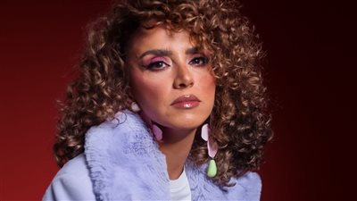 علا رشدي تحكي تجربتها مع الأمومة والفن على موجات راديو إنرجي