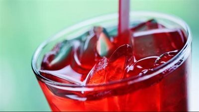 فوائد الكركديه، اجعليه مشروب الأسرة في الطقس الحار حفاظا على الصحة 