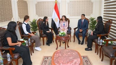 افتتاح معرض 