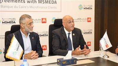 جهاز تنمية المشروعات وبنك القاهرة يوقعان عقدين بقيمة 500 مليون جنيه