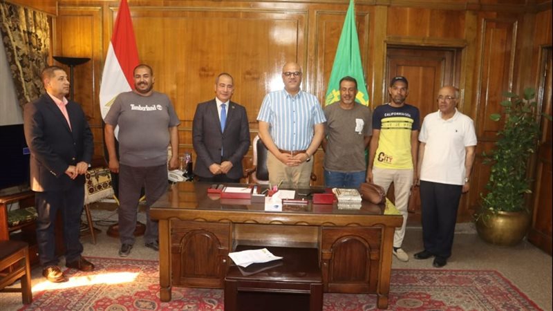 محافظ القليوبية خلال