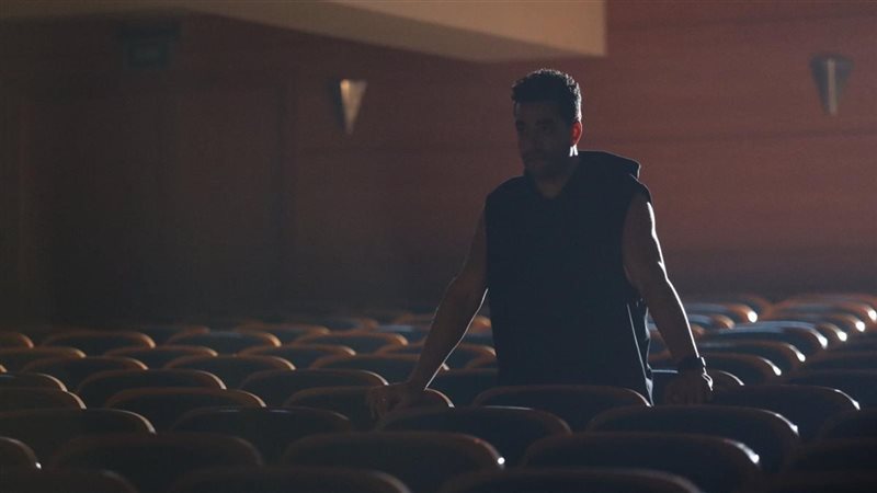 خالد أنور، فيتو 