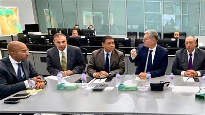 وزير البترول يزور مركز التحكم لمتابعة تدفقات الغاز لمحطات الكهرباء 