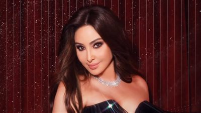 إليسا تصل القاهرة استعدادا لحفلها بالساحل الشمالي